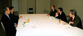 LDP factions favoring Mori agree to keep supporting cabinet